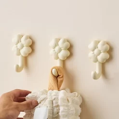 Flower Shape Hook Wall Coat Rack - Image 4