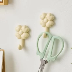 Flower Shape Hook Wall Coat Rack - Image 3