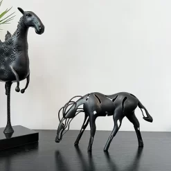 Creative Simple Modern Metal Pegasus Statue - Image 5