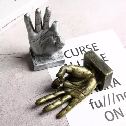 Retro American Resin Gesture Finger Model Statue - Image 2