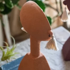 Creative Resin Art Figure Statue - Image 4