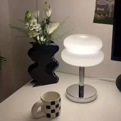Stylish Simple Atmosphere Table Lamp - Image 6