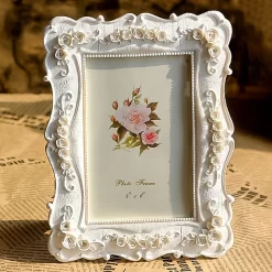 Retro White Photo Frame - Image 3
