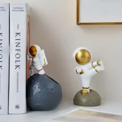 Astronaut Book End Ornament Nordic - Image 2