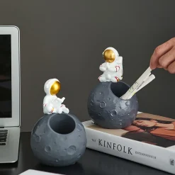 Astronaut Book End Ornament Nordic - Image 4